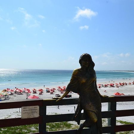 Apto Na Orla Da Praia Grande Com Piscina E Garagem Arraial do Cabo Zewnętrze zdjęcie